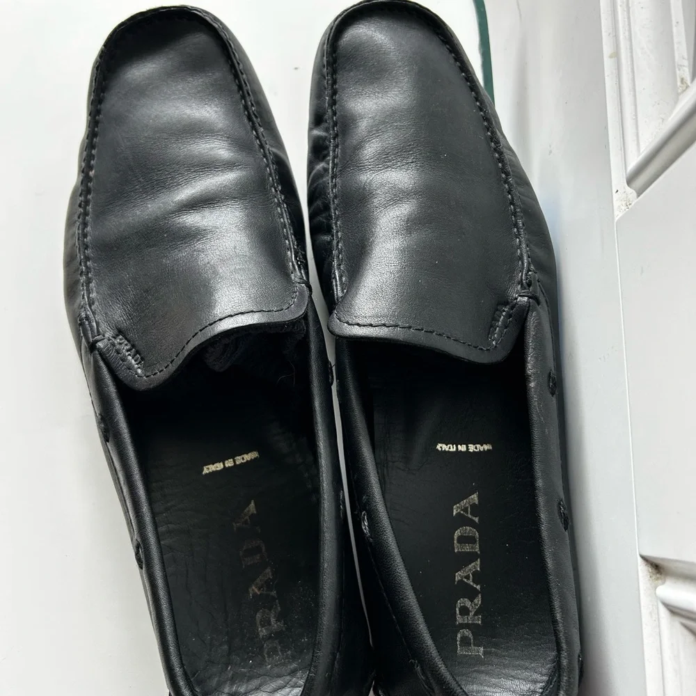 Prada Black Leather Loafers Sleek Minimalist Design - Picture 7 of 9